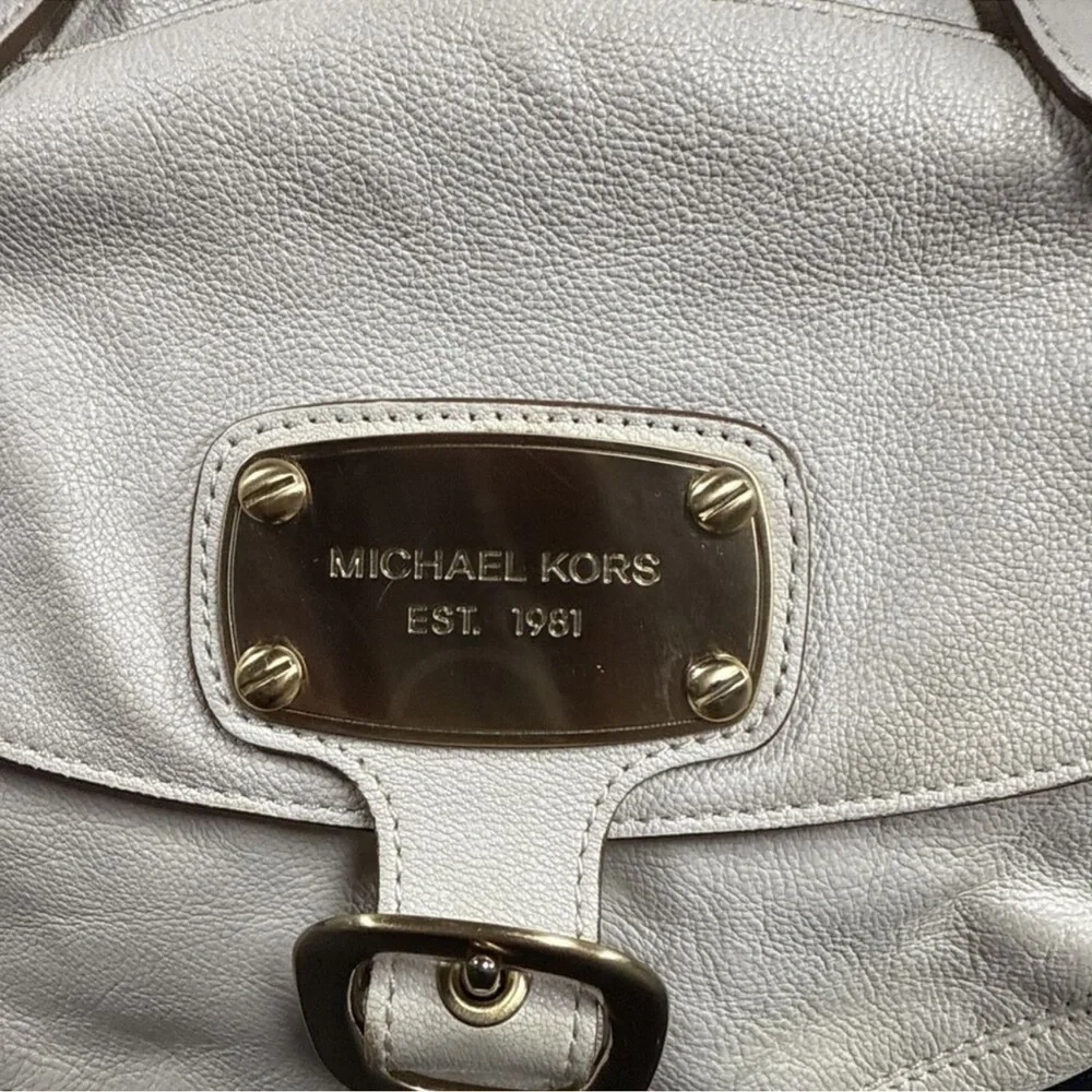 Michael Kors Cream Leather Downtown Hudson Shoulder Bag with Gold Accents